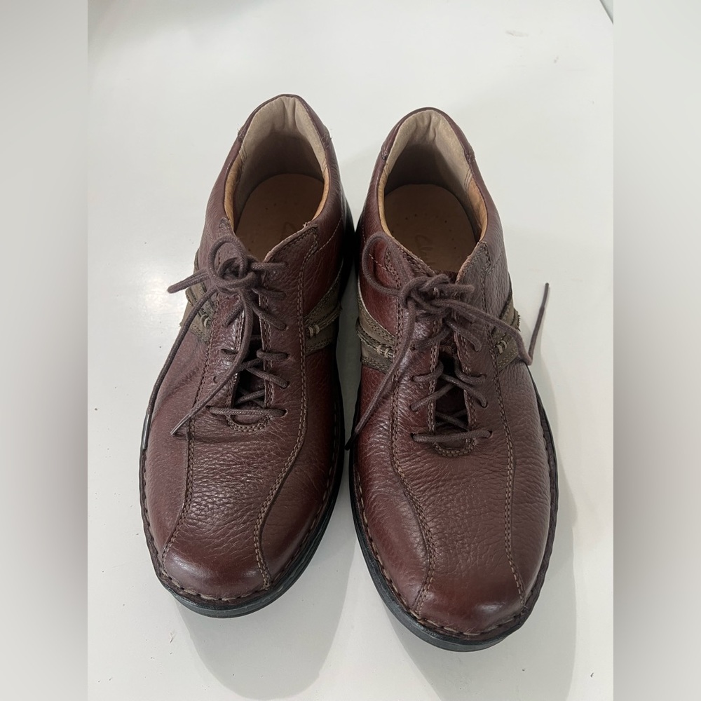 Clarks Men's Dark Brown Leather Oxfords